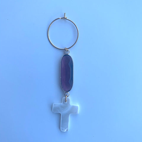 Mix-n-Match Charm Drop Earrings (cruz & perla de agua dulce)